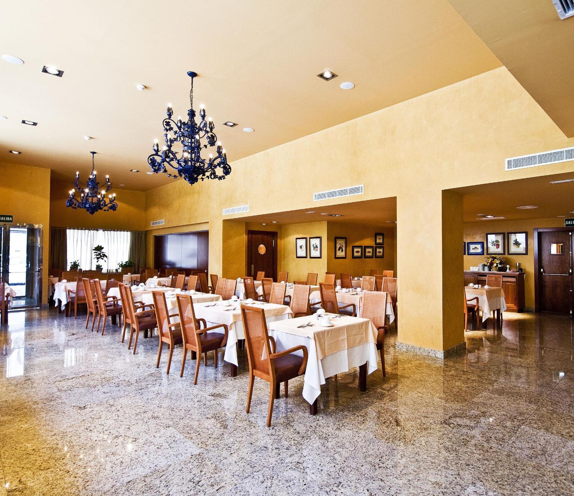 Hotel Senator 4*