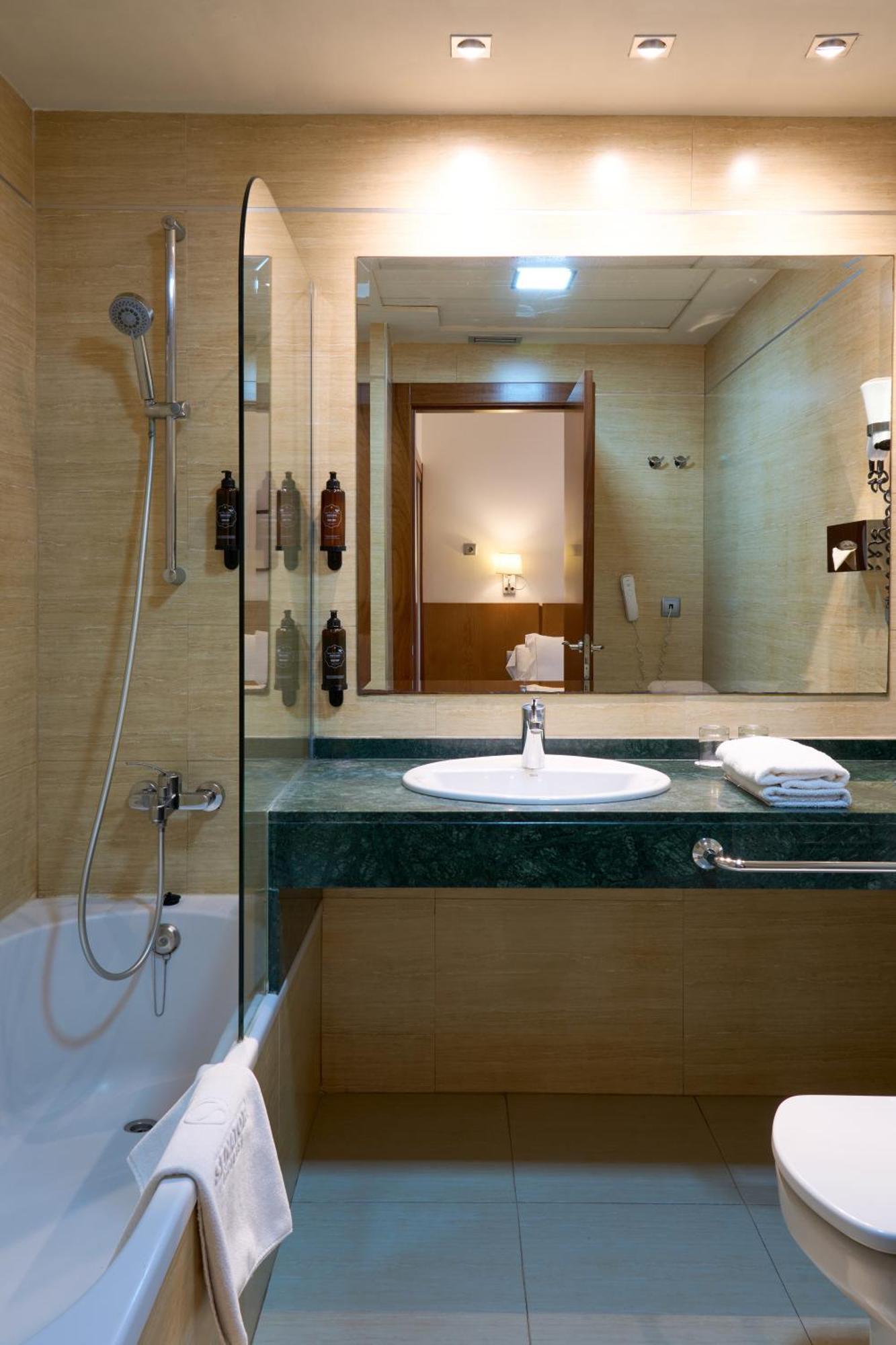 Hotel Senator 4*